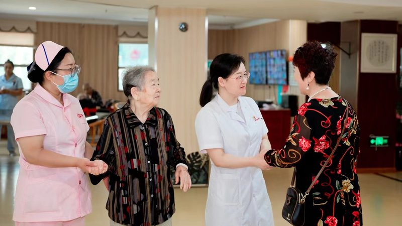 别等报名时才去翻箱倒柜——养老护理员证材料这样准备最省心